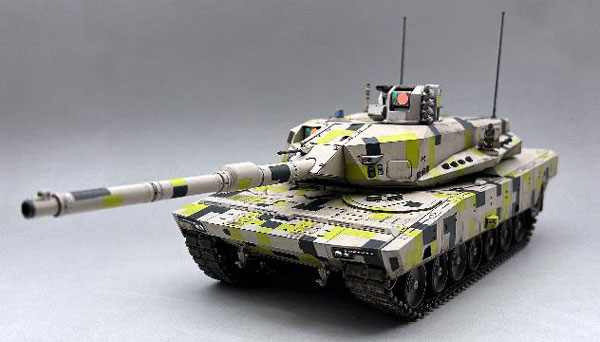 アミュージングホビー】35A047)1/35 次世代主力戦車 KF51