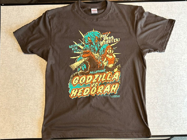 東宝怪獣Tシャツコレクション ゴジラ対ヘドラ チャコール L[地球防衛軍秘密基地本部]《在庫切れ》