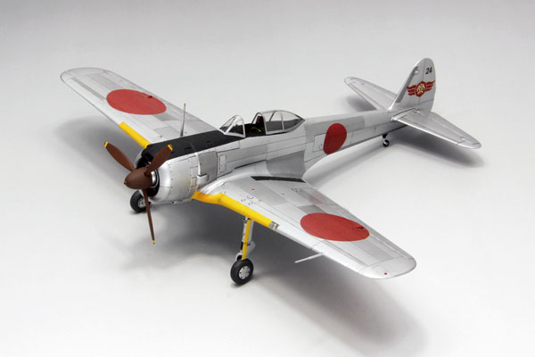 1/48 帝国陸軍 一式戦闘機 隼二型 [前期/後期] プラモデル（再販