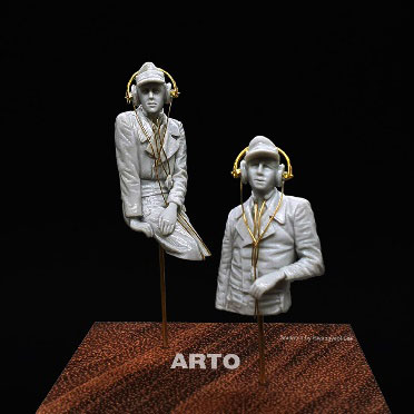 1/35 第101SS重戦車大隊 タイガーI 無線手 ＆ 操縦手(半身像)[ARTO production]《０６月予約》