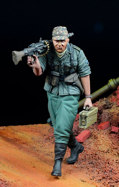 1/35 WWII ドイツ 武装親衛隊 徒歩中のMG34機関銃手 1944-45[D-Day