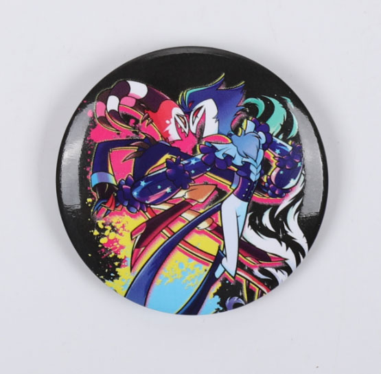 ガンダム ロックオン・ストラス 缶バッジ POP ART HELLUVA BOSS 缶バッジ(ストラス & ブリッツ)[WarrenJames