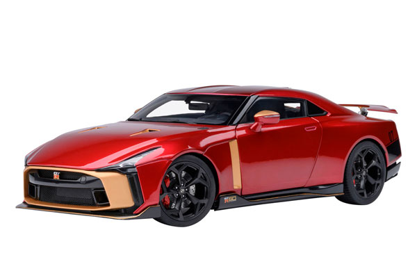1/18 NISSAN GT-R50 by ITALDESIGN (メタリック・レッド/ゴールド)[オートアート]