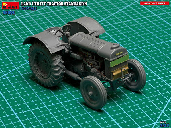 1/35 ランドユーティリティトラクター スタンダードN 1935年モデル