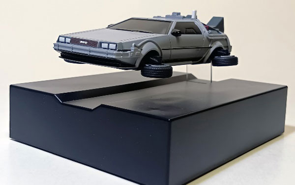 フローティングモデル バックトゥザフューチャー2タイムマシン[ノエル