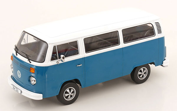ミニチャンプス 1/18 VW 1600TL ファーストバック ライトブルー minichamps Volkswagen 1600 TL 1969 (Light Blue) (1/18 scale model)
