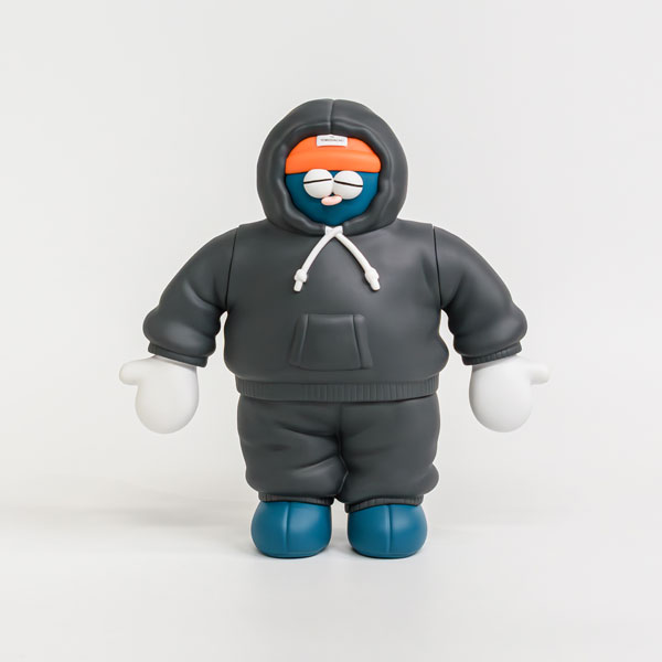 #3 スウェットを着たソフビのトモダチ！(ネイビー・ニットキャップ)