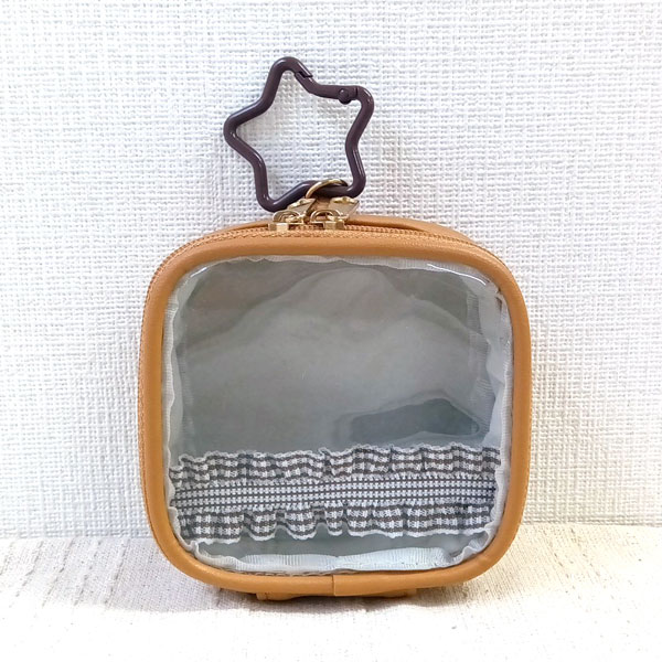 小さいお人形のポーチ[ハゴロモ]《発売済・在庫品》