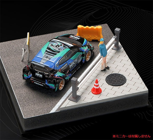 1/64 街角ミニジオラマ003 マンホールの道路脇[収蔵家]《在庫切れ》