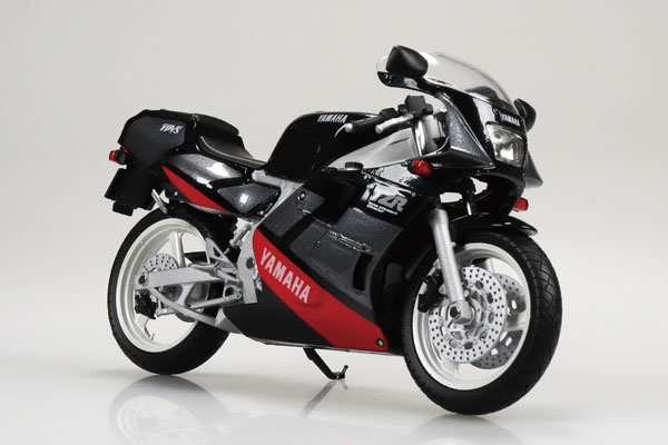 1/12 完成品バイク Yamaha TZR250 '89 ブイマックスブルー/スター