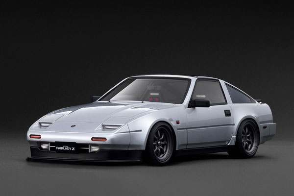 イグニッションモデル Z32 シルバー 1/18 Nissan Fairlady Z 2-Seater 300ZR (Z31) Silver[イグニッション