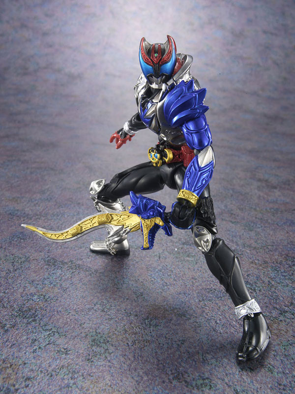 装着変身 仮面ライダーキバ ガルルフォーム