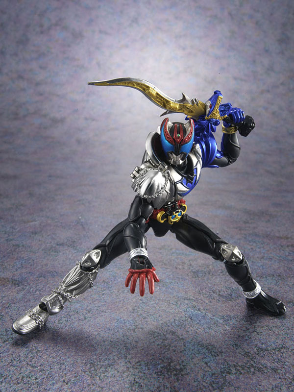 装着変身 仮面ライダーキバ ガルルフォーム