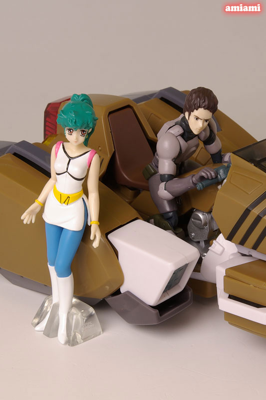 メガゾーン23 1/15スケール 完全変形ガーランド 自治軍カラー仕様