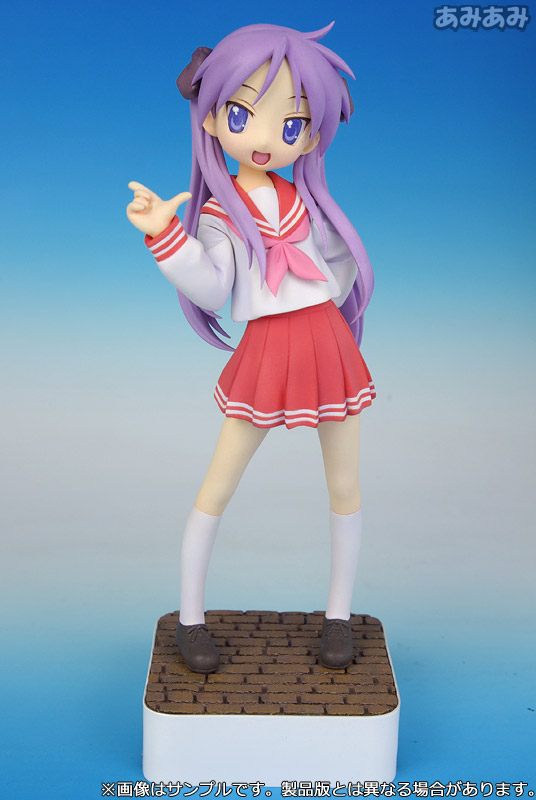らき☆すた 柊かがみ 制服Ver. 完成品フィギュア FIG-MOE-0620_01.jpg