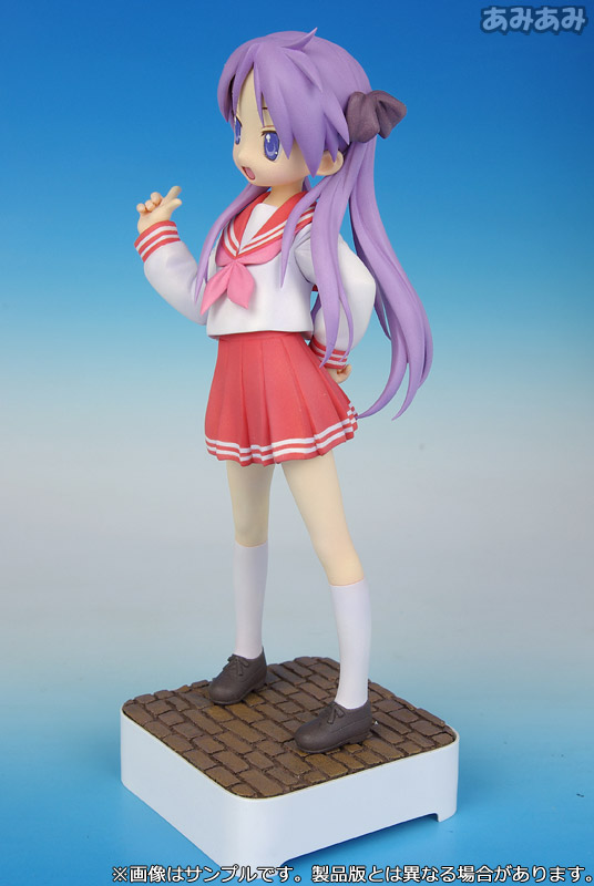 らき☆すた 柊かがみ 制服Ver. 完成品フィギュア FIG-MOE-0620_02.jpg