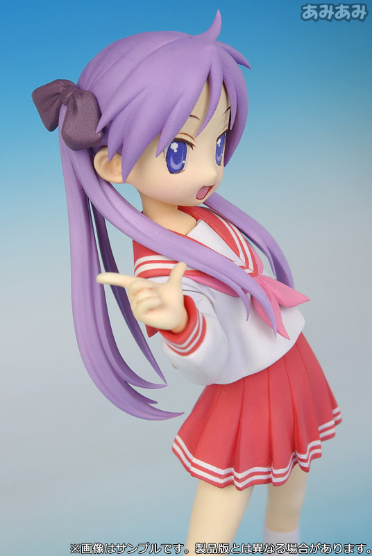 らき☆すた 柊かがみ 制服Ver. 完成品フィギュア FIG-MOE-0620_09.jpg