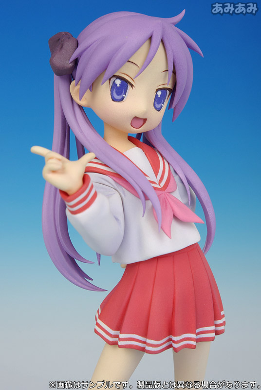 らき☆すた 柊かがみ 制服Ver. 完成品フィギュア FIG-MOE-0620_14.jpg
