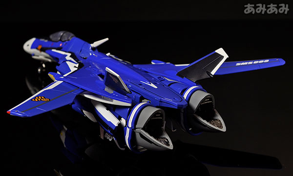 TOY-RBT-0533_04.jpg
