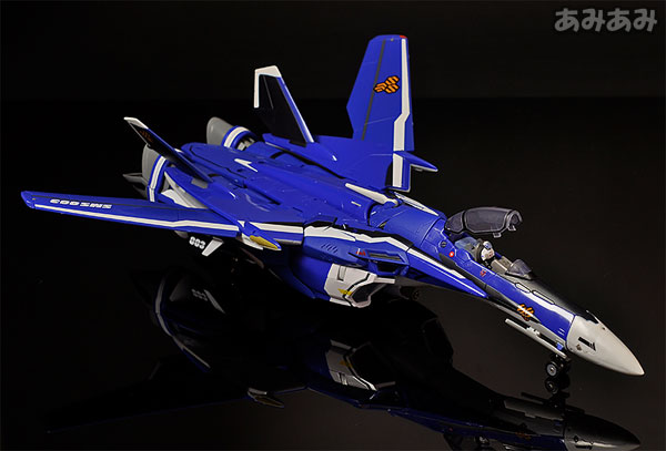TOY-RBT-0533_05.jpg