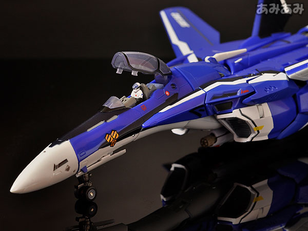 TOY-RBT-0533_06.jpg
