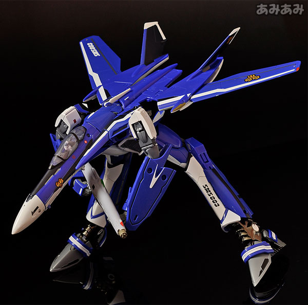 BANDAI - DX超合金 VF-25G メサイアバルキリー(ミハエル・ブラン機