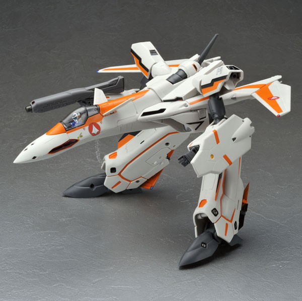 やまとマクロスシリーズ マクロスプラス 1/60 完全変形 YF-19