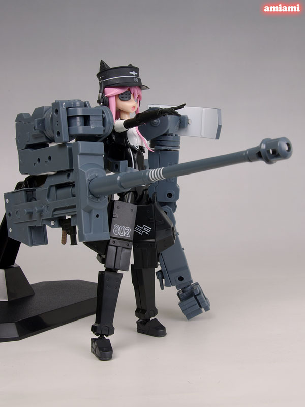FIG-MOE-0982_15.jpg