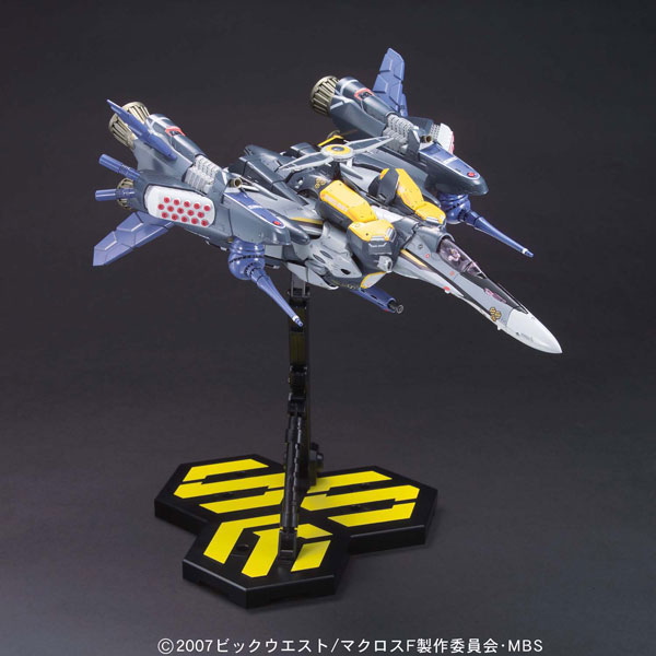 マクロスF(フロンティア) 1/72 VF-25S アーマードメサイアバルキリー オズマ機 プラモデル（再販）[バンダイ]《在庫切れ》