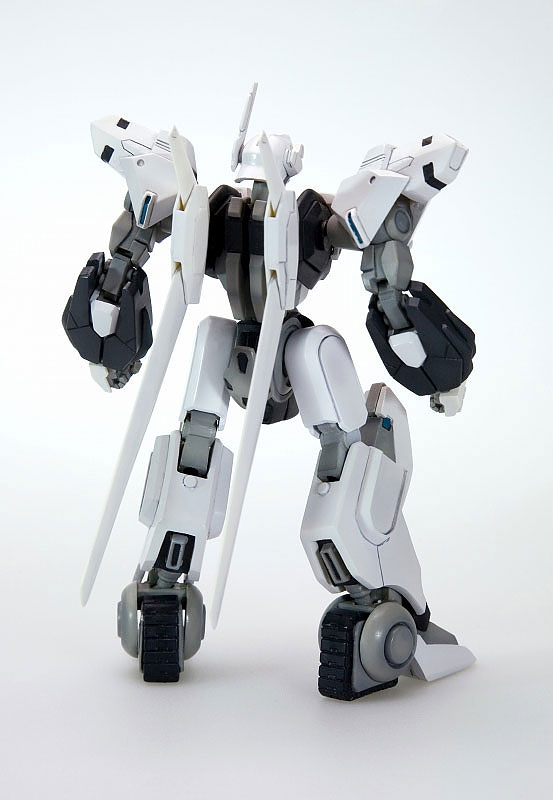 TOY-RBT-0898_02.jpg
