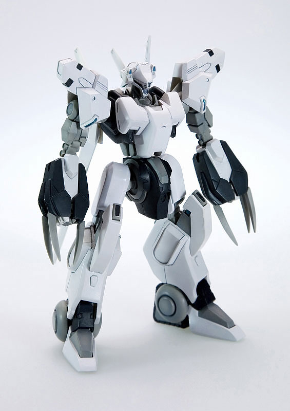 TOY-RBT-0898_04.jpg