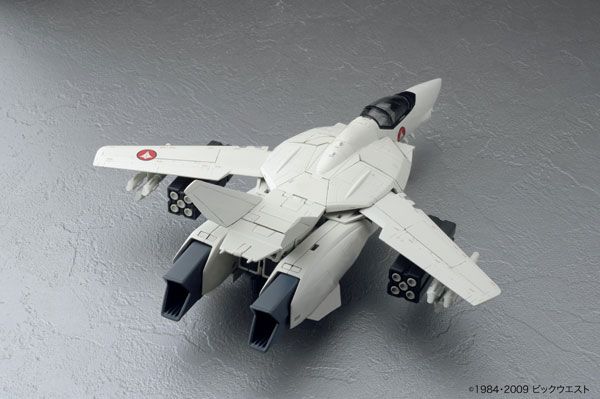 超時空要塞マクロス 1/60 完全変形 VF-1S 無塗装Ver.[やまと]《在庫切れ》