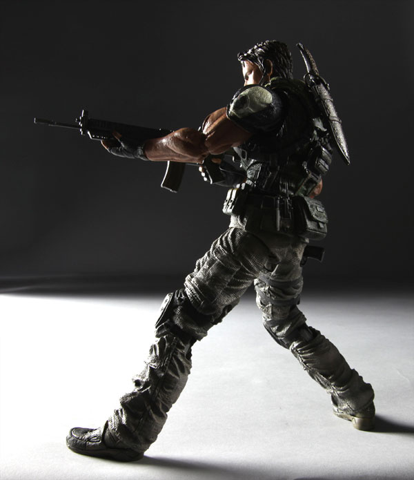 プレイアーツ改 バイオハザード5 クリス・レッドフィールド FIG-IPN-0659_02.jpg