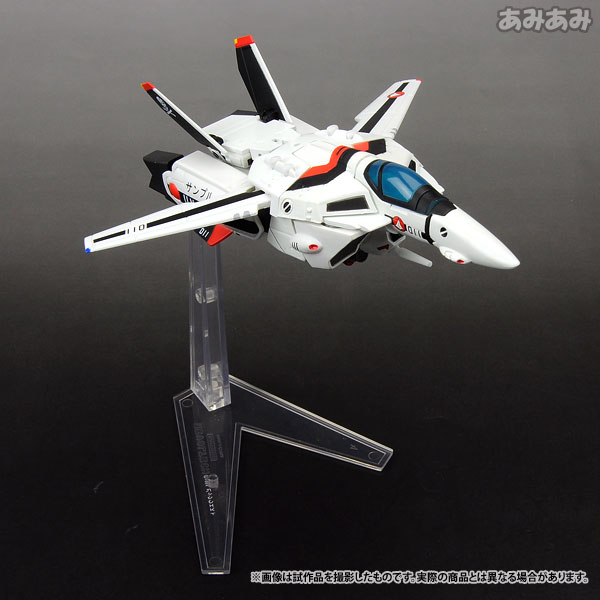 リボルテックヤマグチ No.082 三段変形バルキリー VF-1A 〈一条輝機〉 TOY-RBT-1038_02.jpg