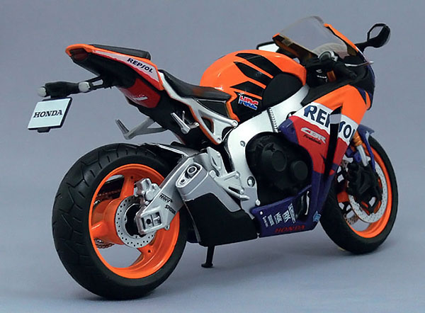 1/12 完成品バイク ホンダ CBR1000RR (レプソルカラー)（再販