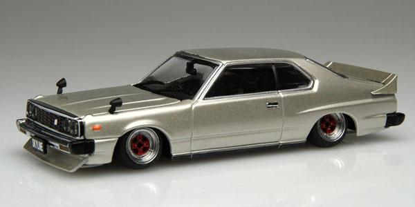 1/43 スカイライン HT 2000 GT-E・S シャンパンゴールド 前期型