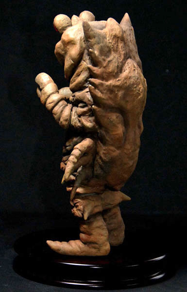 TOY-TOK-0942_04.jpg