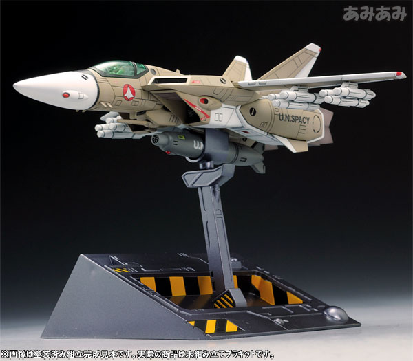 超時空要塞マクロス 1/100 VF-1A バルキリー ファイター 一般機 プラモデル TOY-RBT-1221_11.jpg