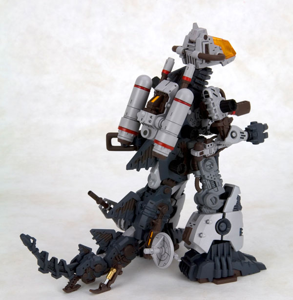 TOY-RBT-1831_06.jpg