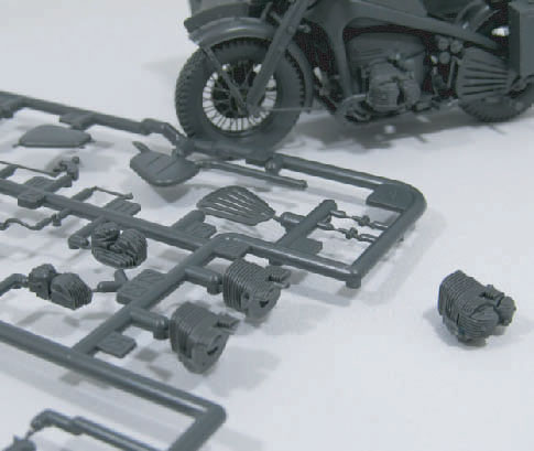 1/24 ドイツ軍用オートバイ ツュンダップKS750サイドカー