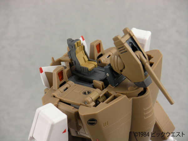 やまとマクロスシリーズ 超時空要塞マクロス-愛・おぼえていますか- 1/60 完全変形 VF-1A 量産機 劇場版 オプションパーツ付 TOY-RBT-2375_11.jpg