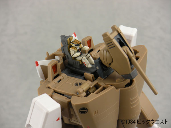 やまとマクロスシリーズ 超時空要塞マクロス-愛・おぼえていますか- 1/60 完全変形 VF-1A 量産機 劇場版 オプションパーツ付 TOY-RBT-2375_12.jpg
