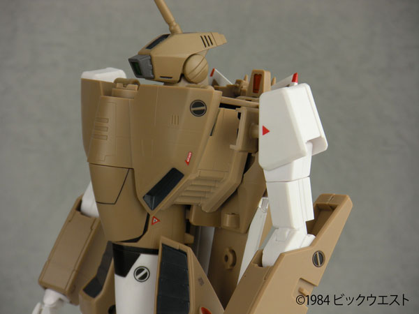 やまとマクロスシリーズ 超時空要塞マクロス-愛・おぼえていますか- 1/60 完全変形 VF-1A 量産機 劇場版 オプションパーツ付 TOY-RBT-2375_14.jpg