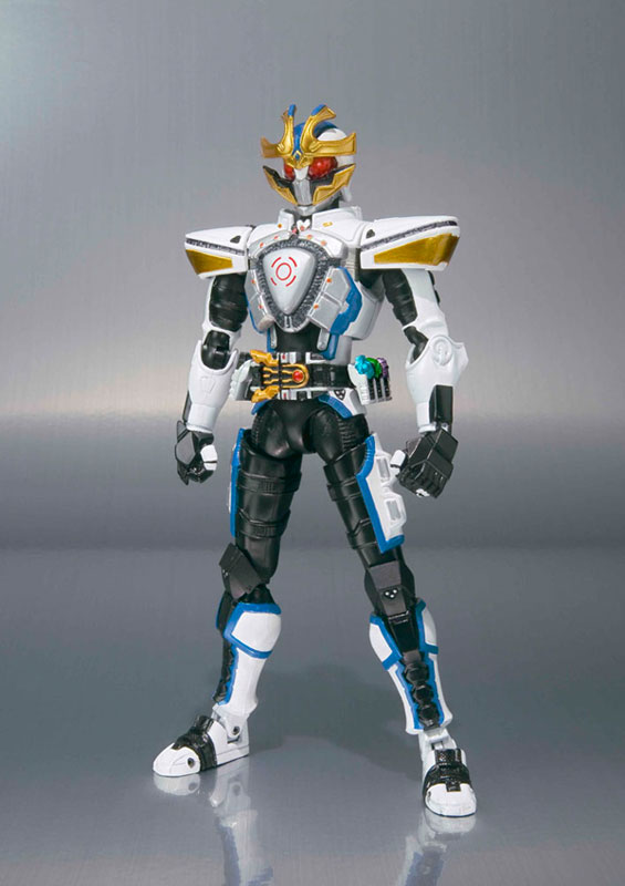 S.H.フィギュアーツ 仮面ライダーイクサ 『仮面ライダーキバ』より TOY-TOK-2565_02.jpg