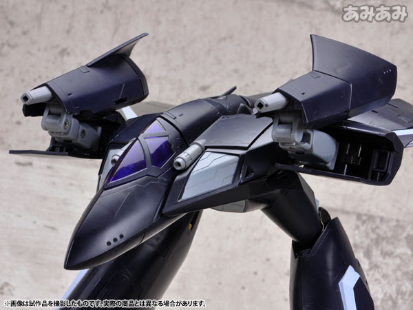 やまとマクロスシリーズ マクロス7 1/60 完全変形VF-17D with