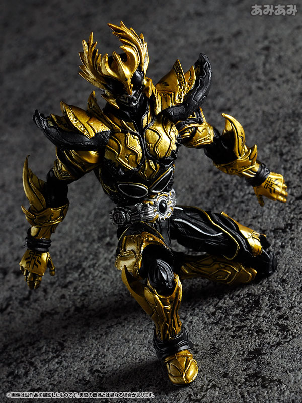 S.I.C.極魂 仮面ライダークウガ ライジングアルティメット TOY-TOK-02732_18.jpg