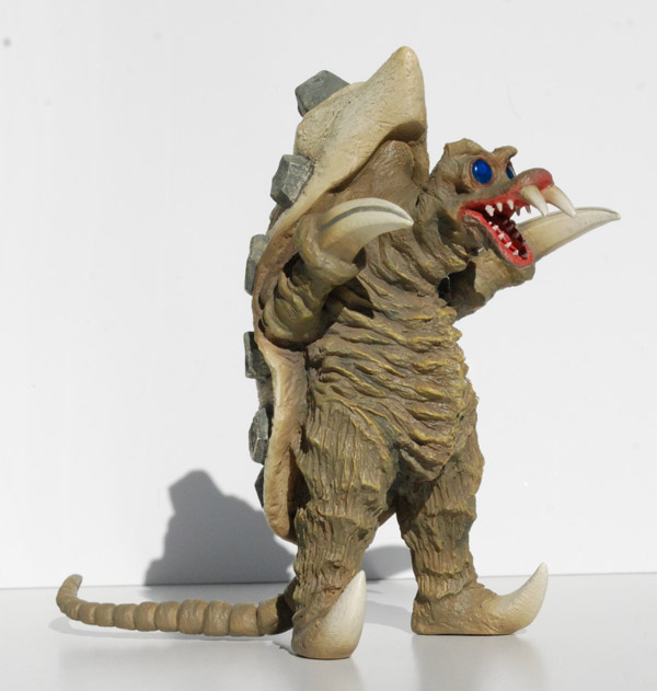 帰ってきたウルトラマンコレクション 燐光怪獣 グラナダス 完成品 