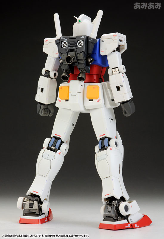 FIGURE-000995_02.jpg