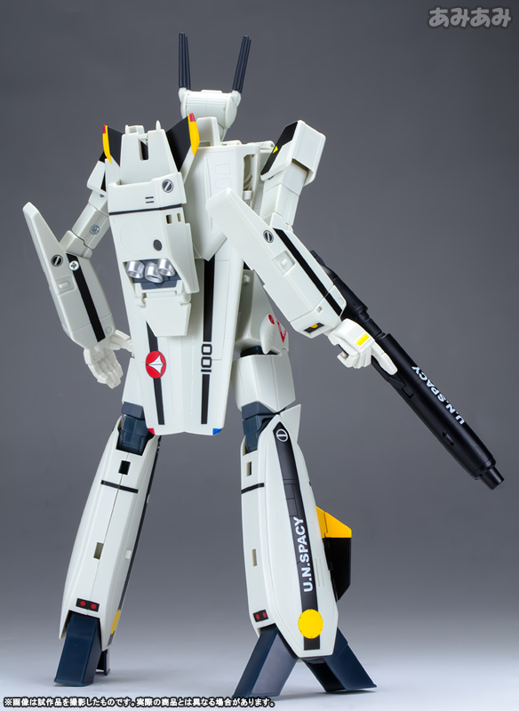 1/60 完全変形VF-1S ストライクバルキリー(ロイ・フォッカースペシャル