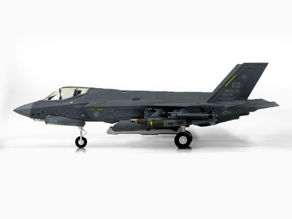 ホビーマスター 1/72 F-35A ライトニングⅡ 第461戦術戦闘試験飛行隊 1/72 エアパワー シリーズ （ジェット） F-35A ライトニング 2